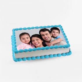 Family photo frame cake