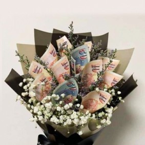 Black cash bouquet